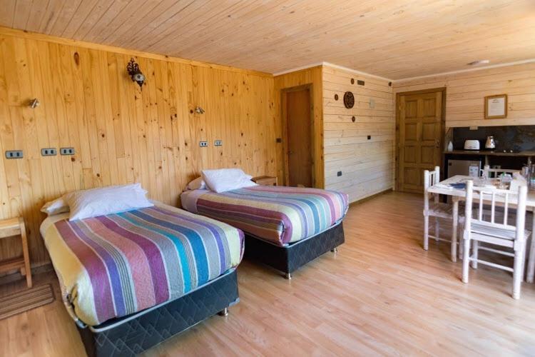 ויה סרו קסטיו B&B Y Cabanas Cerro Castillo מראה חיצוני תמונה